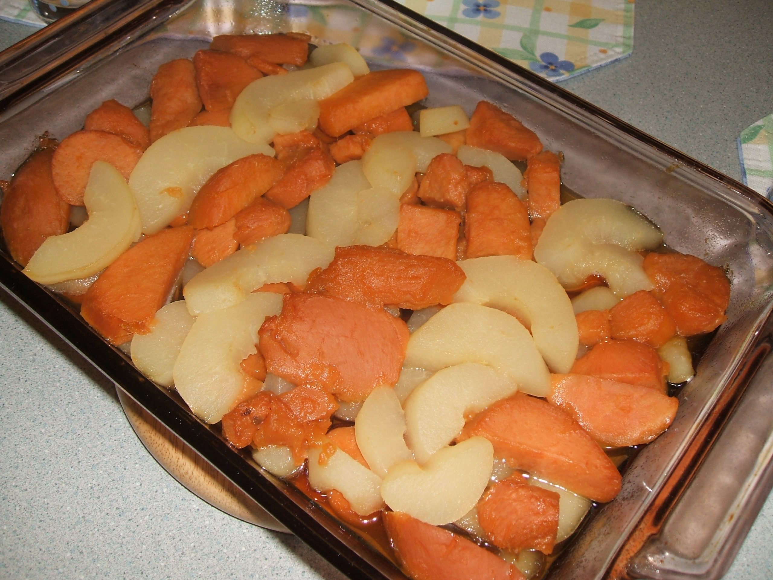 Baking pan filled with Maple Yams and Pears