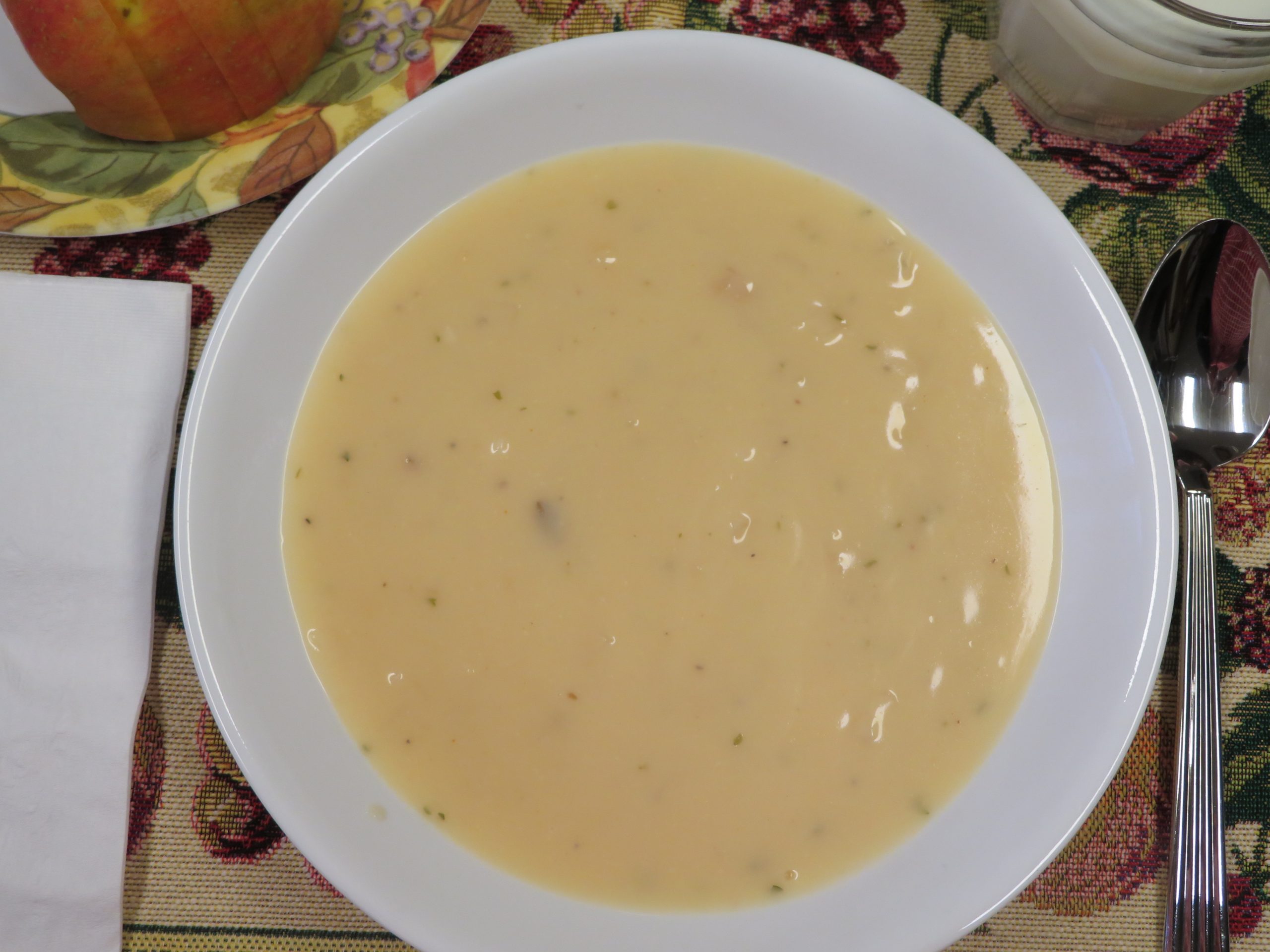 Readywise Cheesy Potato Soup in a bowl